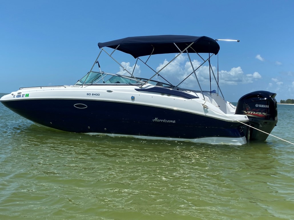 Hurricane SD 2400 - White Eagle Boat Rental