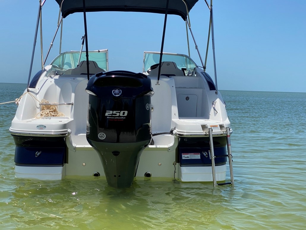 Hurricane SD 2400 - White Eagle Boat Rental